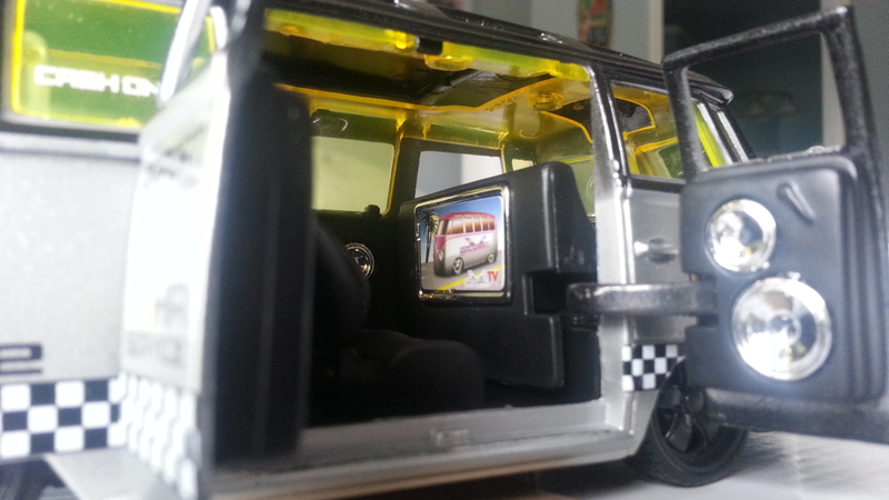 Illustration for article titled VW taxi van!